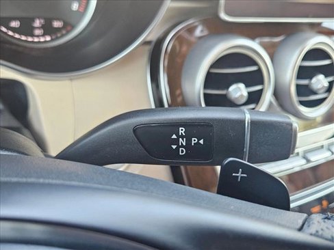 Used 2017 Mercedes-Benz GLC 300 4MATIC image 12