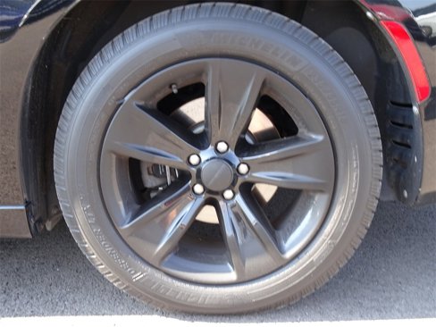 Used 2018 Dodge Charger SXT Plus image 5