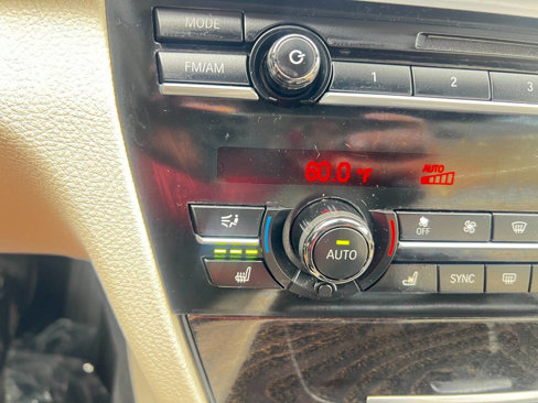 Used 2014 BMW 750Li image 23