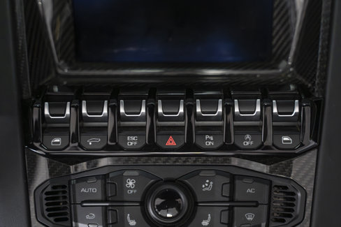 Used 2019 Lamborghini Aventador S image 37
