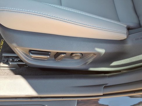 New 2025 Toyota Camry SE image 13