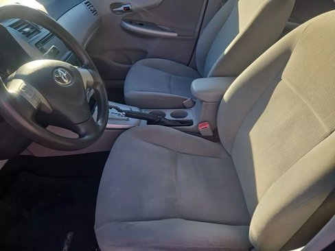 Used 2013 Toyota Corolla LE Special Edition image 33