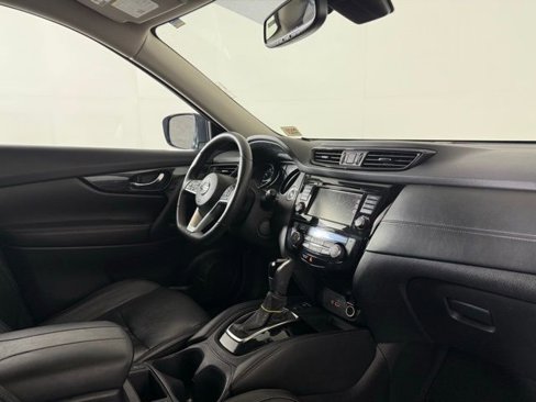 Used 2020 Nissan Rogue SL image 37