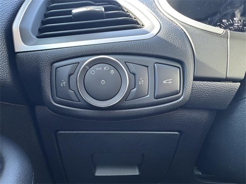 Used 2015 Ford Edge SEL w/ Equipment Group 201A image 30