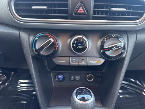Used 2019 Hyundai Kona SE image 20