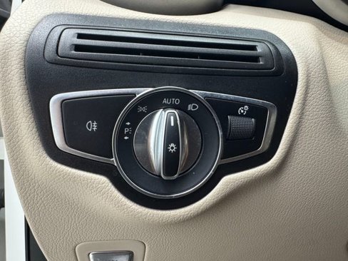 Certified 2022 Mercedes-Benz GLC 300 image 35