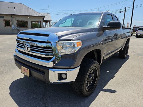 Used 2017 Toyota Tundra SR5 image 1
