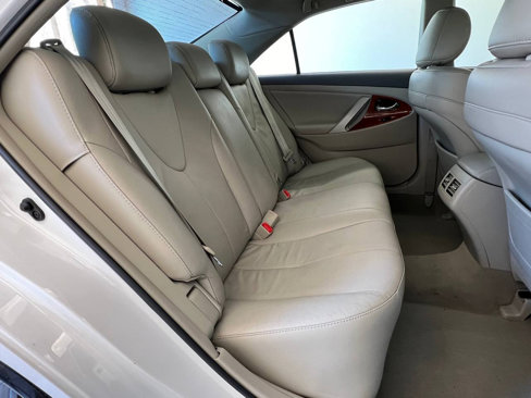 Used 2011 Toyota Camry XLE image 14
