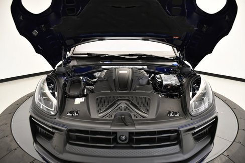 Certified 2023 Porsche Macan GTS image 12