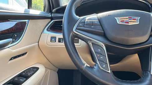 Used 2018 Cadillac XT5 Luxury w/ Driver Awareness Package image 16
