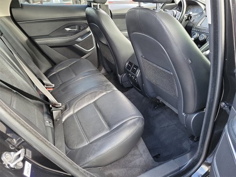 Used 2018 Jaguar E-PACE SE image 18
