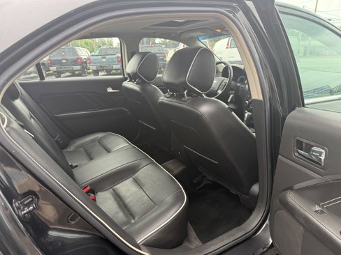 Used 2012 Ford Fusion SEL image 18