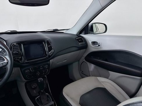 Used 2018 Jeep Compass Limited w/ Navigation Group image 28