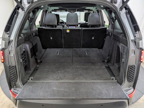 Used 2019 Land Rover Discovery HSE Luxury image 24
