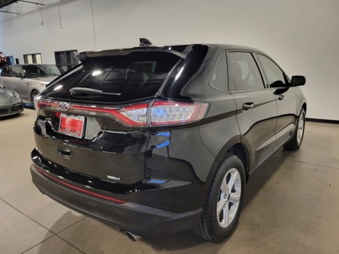 Used 2017 Ford Edge SE image 7