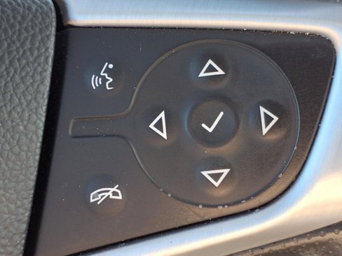Used 2023 GMC Terrain SLE w/ LPO, Floor Liner Package image 21