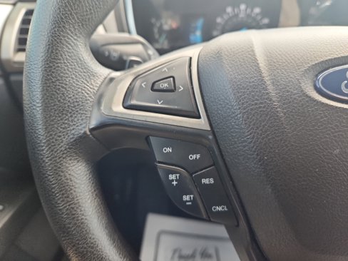 Used 2020 Ford Fusion SE image 17