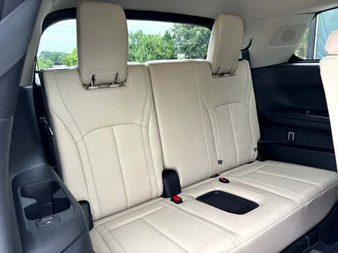 Used 2023 INFINITI QX60 Luxe w/ Cargo Package image 40