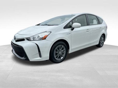 Used 2017 Toyota Prius V Three image 3
