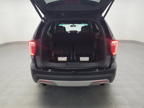 Used 2017 Ford Explorer XLT w/ Equipment Group 202A image 29