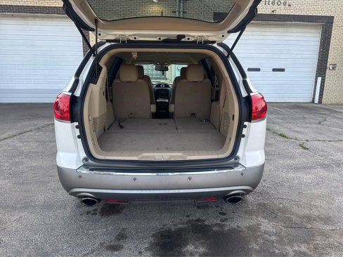 Used 2011 Buick Enclave CXL image 14