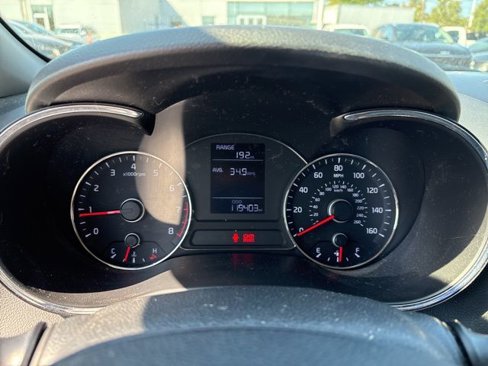 Used 2016 Kia Forte LX image 14