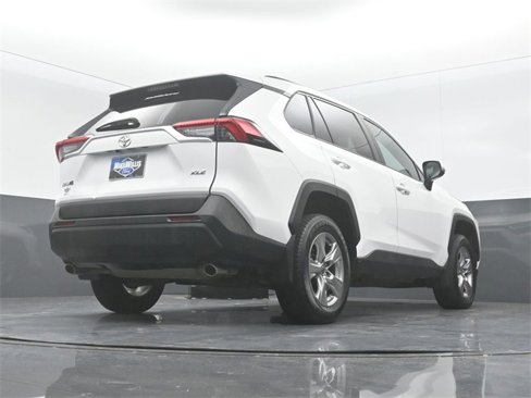 Used 2022 Toyota RAV4 XLE image 23