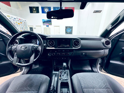 Used 2016 Toyota Tacoma TRD Off-Road image 29