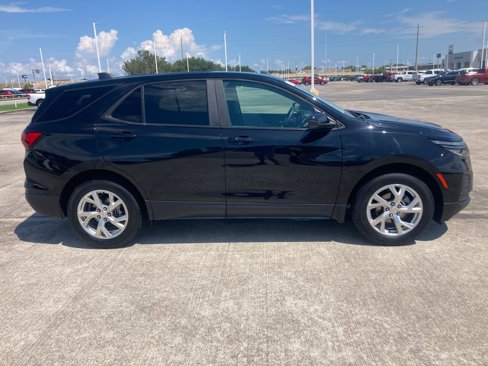 Used 2024 Chevrolet Equinox LS w/ LS Convenience Package image 8
