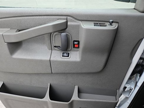 Used 2021 Chevrolet Express 2500 Extended w/ Driver Convenience Package image 37