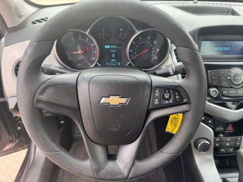 Used 2014 Chevrolet Cruze LS image 11