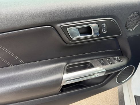 Used 2018 Ford Mustang Premium image 19