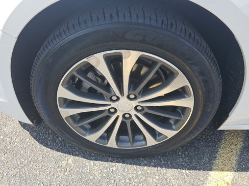 Used 2017 Buick LaCrosse Premium image 22