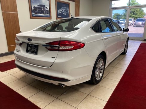 Used 2017 Ford Fusion Energi SE image 7