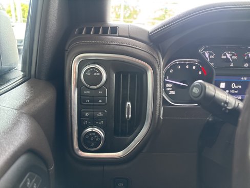 Used 2020 GMC Sierra 1500 SLT image 13