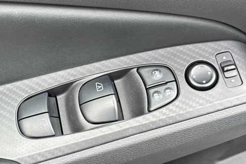 Certified 2024 Nissan Altima 2.5 SV image 12