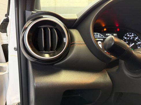 Used 2024 Nissan Kicks SR w/ Interior Electronics Package image 24