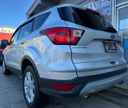 Used 2019 Ford Escape SEL image 5
