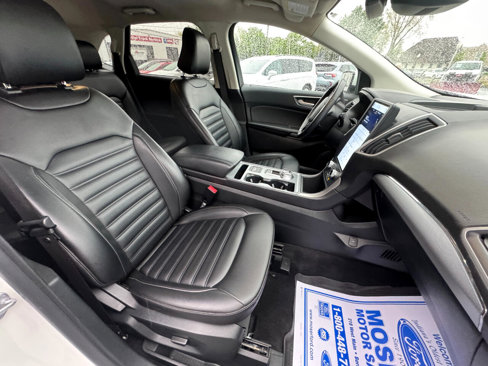Used 2022 Ford Edge SEL w/ Convenience Package image 28