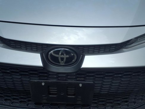 Used 2022 Toyota Corolla LE image 4