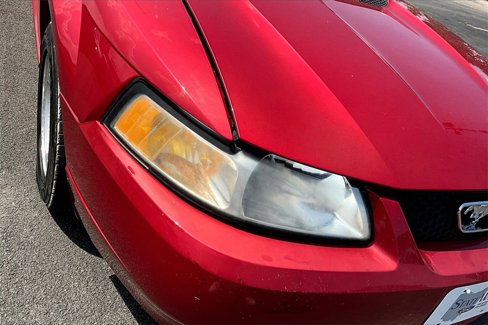 Used 1999 Ford Mustang Convertible image 30