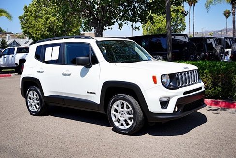 Certified 2022 Jeep Renegade Latitude image 6