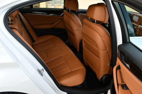 Used 2018 BMW 530i xDrive image 19