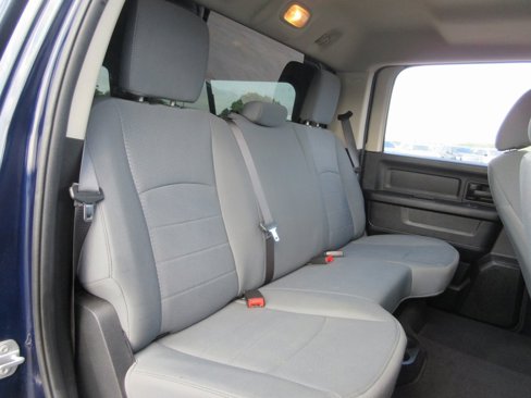 Used 2015 RAM 1500 Express image 17