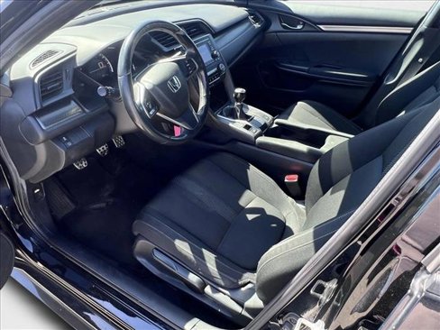 Used 2018 Honda Civic Sport image 9