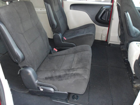 Used 2012 Dodge Grand Caravan SXT image 5
