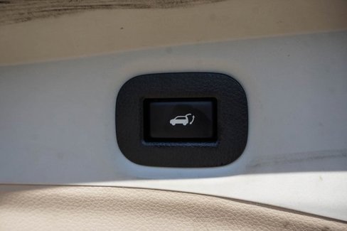 Used 2019 Nissan Rogue SV w/ Premium Package image 9