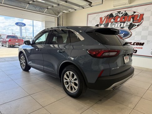 Used 2024 Ford Escape Active w/ Cold Weather Package image 7