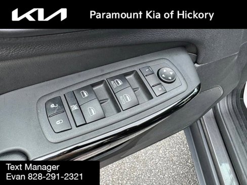 Used 2023 Jeep Cherokee Altitude Lux w/ Lux Elite Package image 6