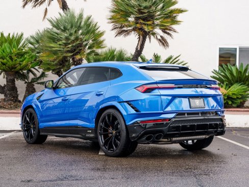 Used 2024 Lamborghini Urus S image 3